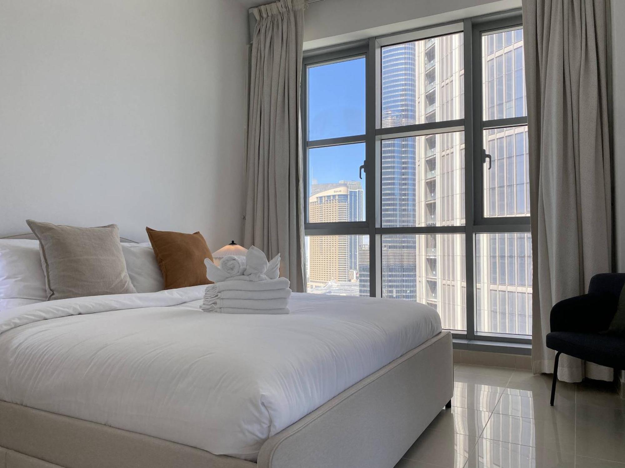 Lux Bnb Standpoint Tower Burj & Fountain Views Dubai Bagian luar foto